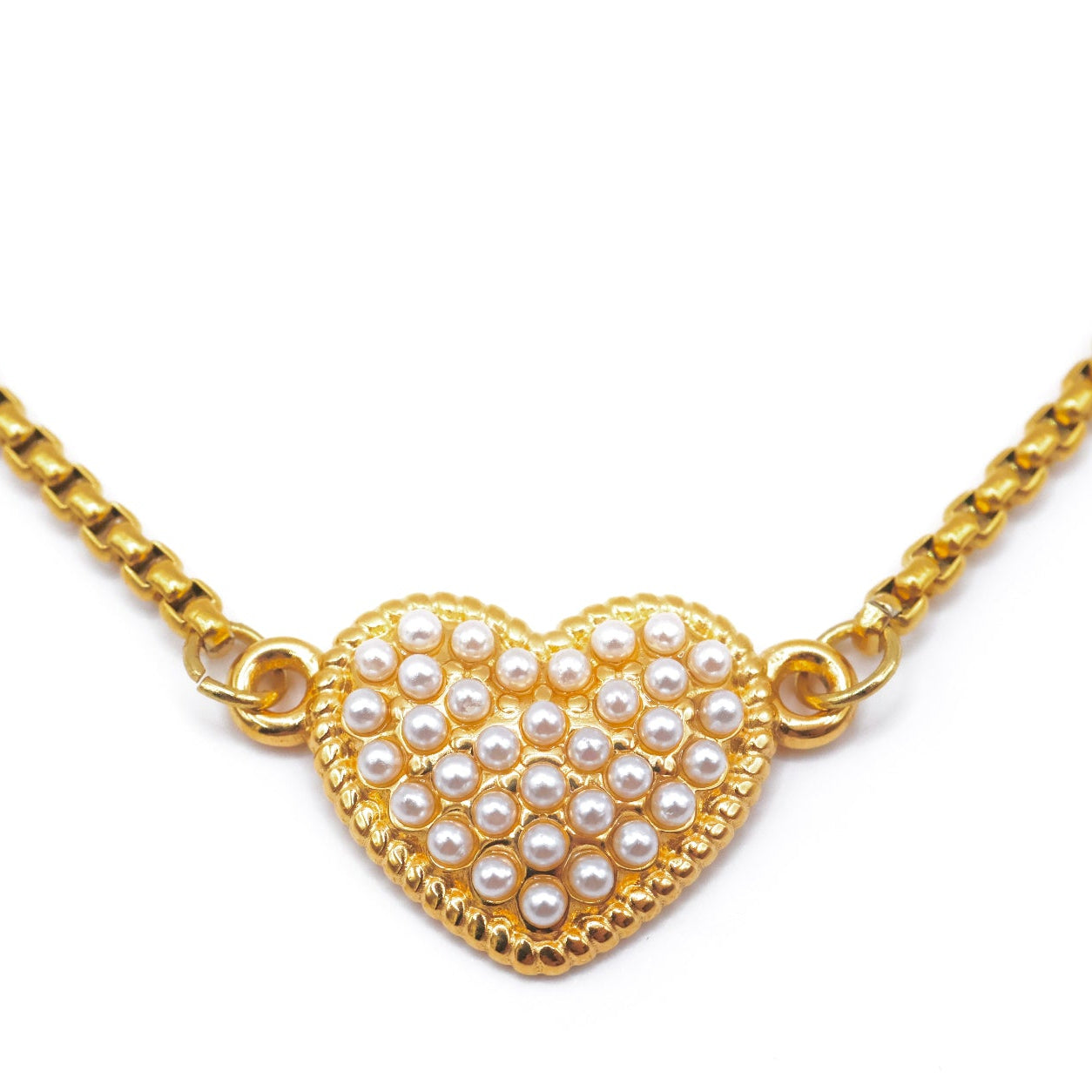 CARDEA Heart Gold Bracelet close-up, 18K gold PVD heart charm with freshwater pearl detail – CCaura