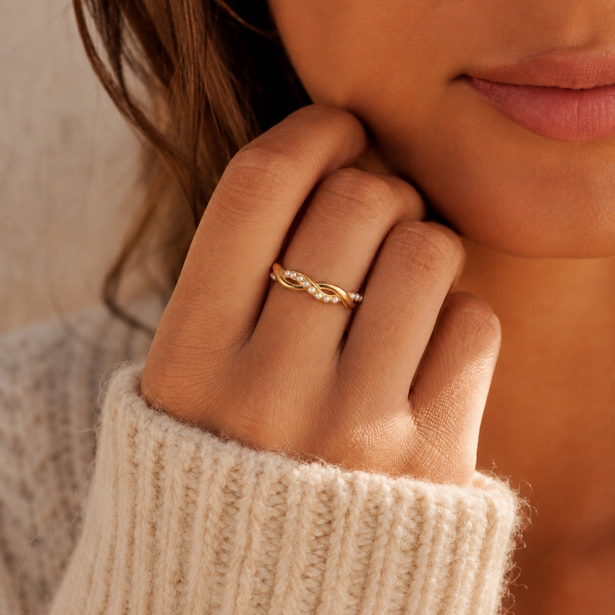 Halo Twist Gold Ring worn by model– CCaura