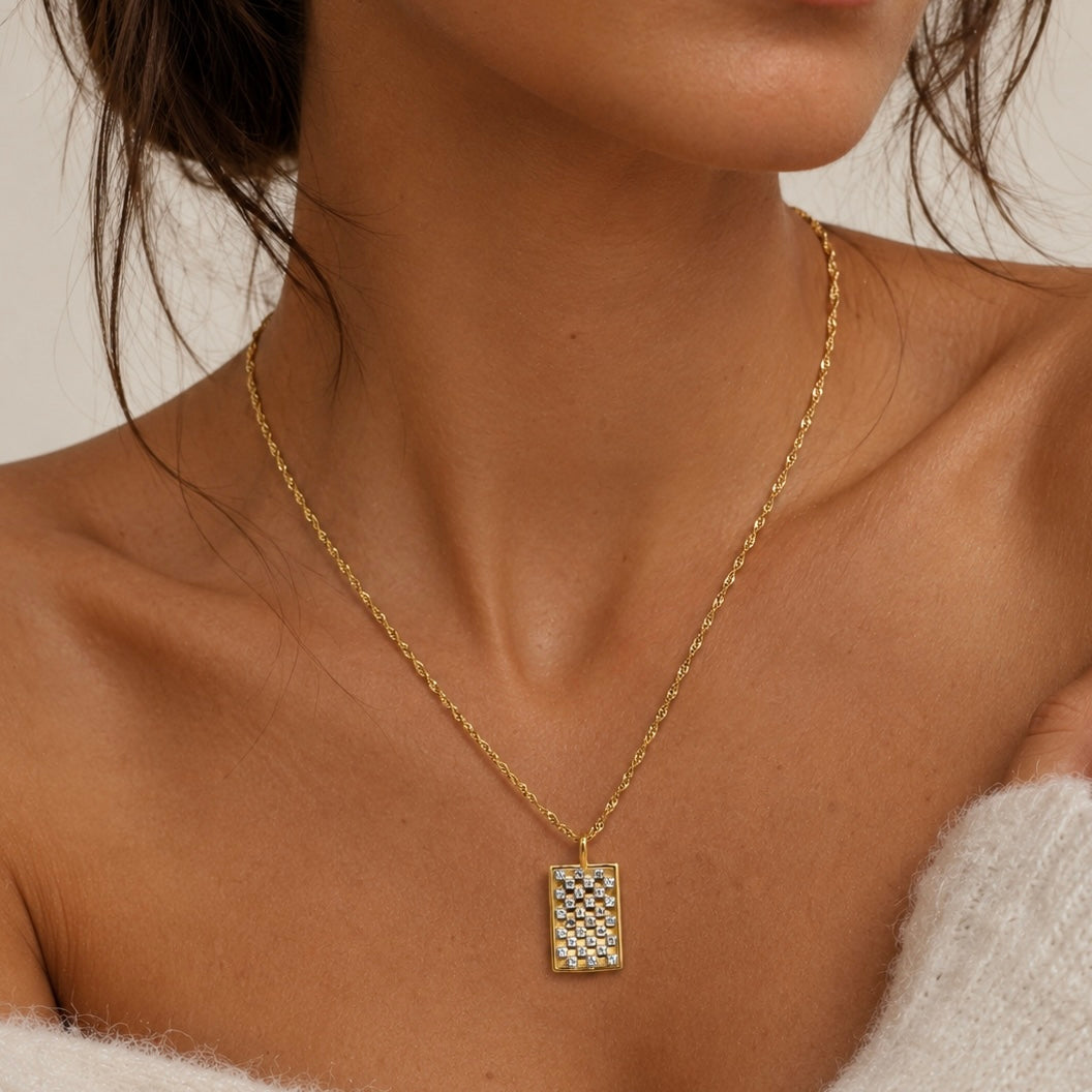 LUCY CRYSTAL GOLD NECKLACE