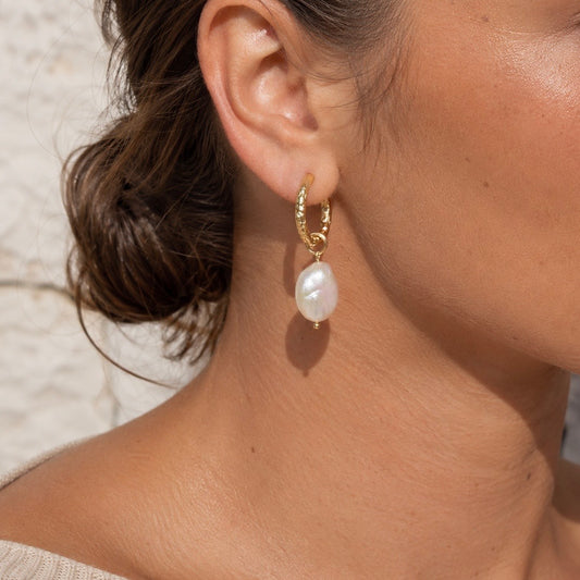 ISLA BAROQUE PEARL HOOPS pearl earrings CCaura white background