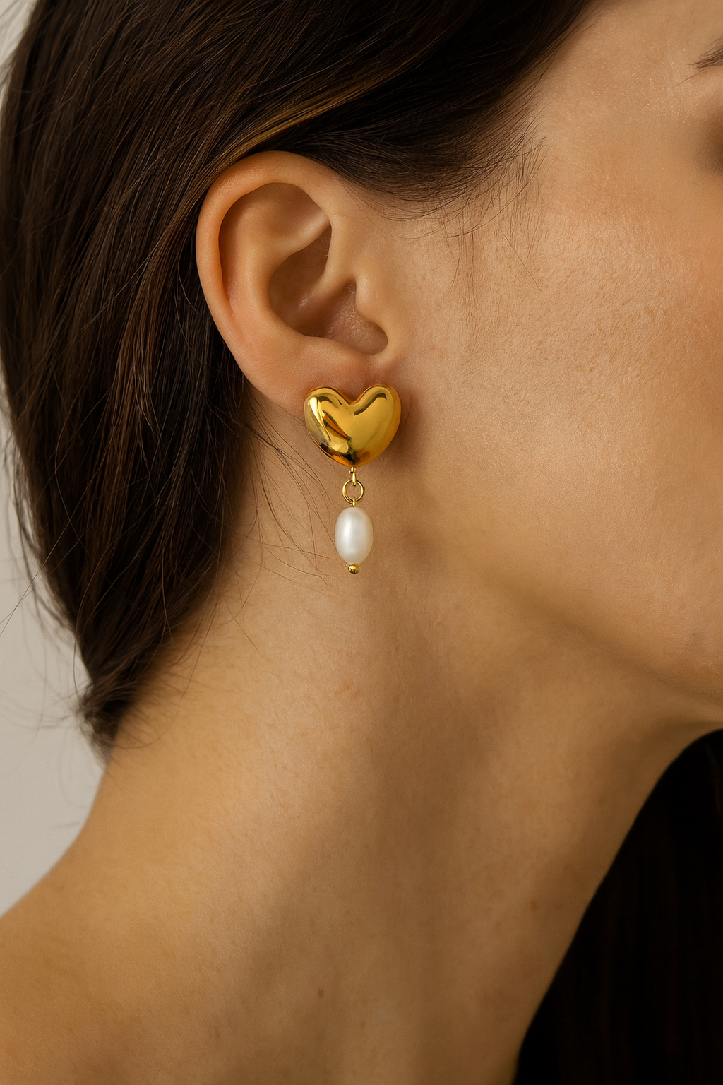 AMORA PEARL EARRINGS