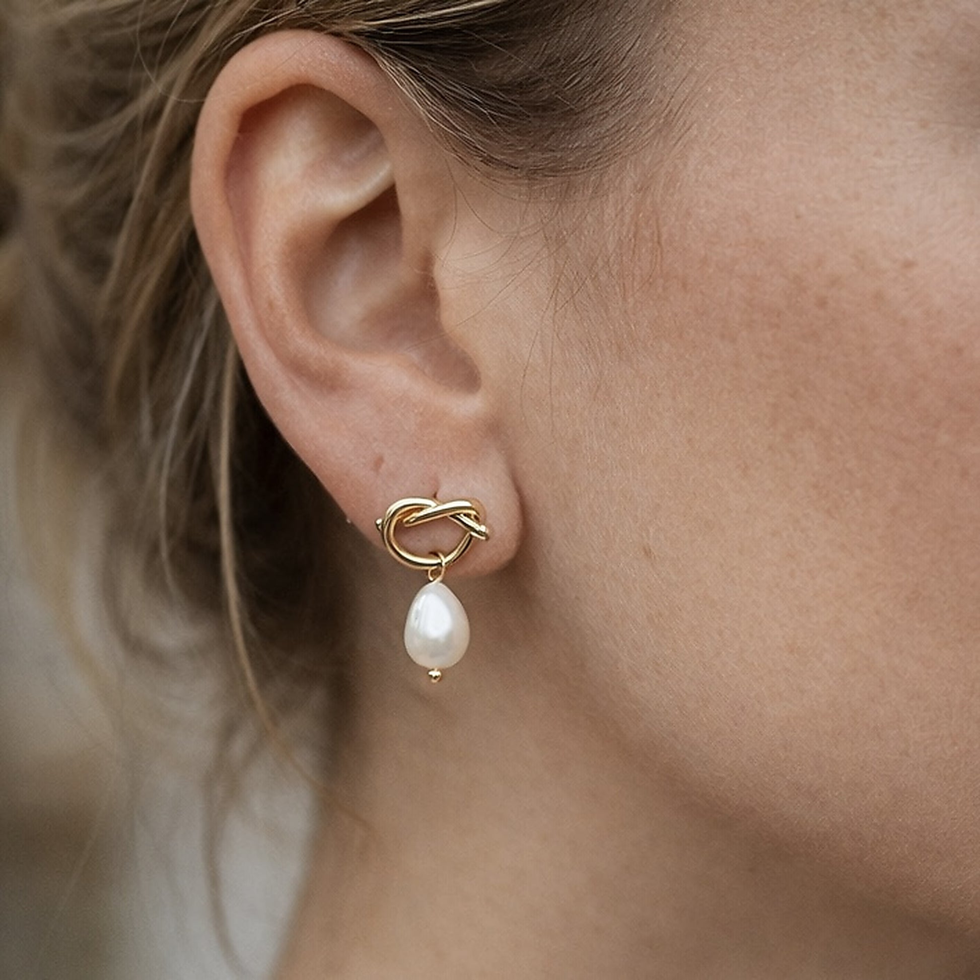 CLEO Pearl Earrings worn by model– CCaura